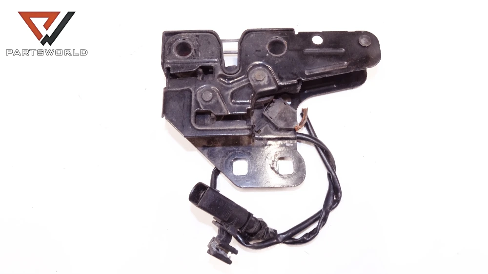 Брава преден капак за audi a6 (4f,c6) quattro 3.0 tdi 224 hp (combi) Брава преден капак за audi a6 (4f,c6) quattro 3.0 tdi 224 hp (combi)