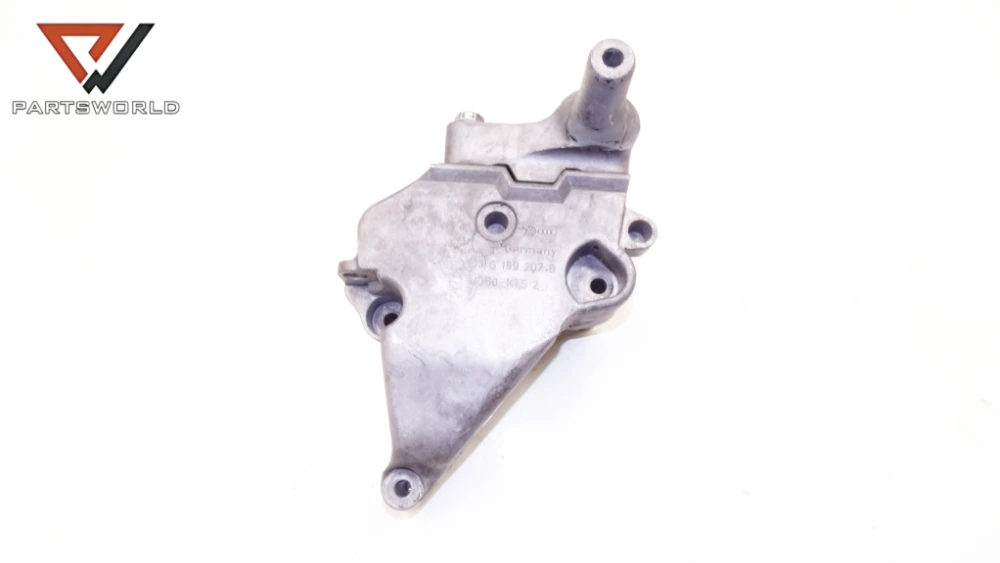 Конзола двигател 03g199207b за vw touran 1.9 tdi 105 hp avq (minivan) Конзола двигател 03g199207b за vw touran 1.9 tdi 105 hp avq (minivan)