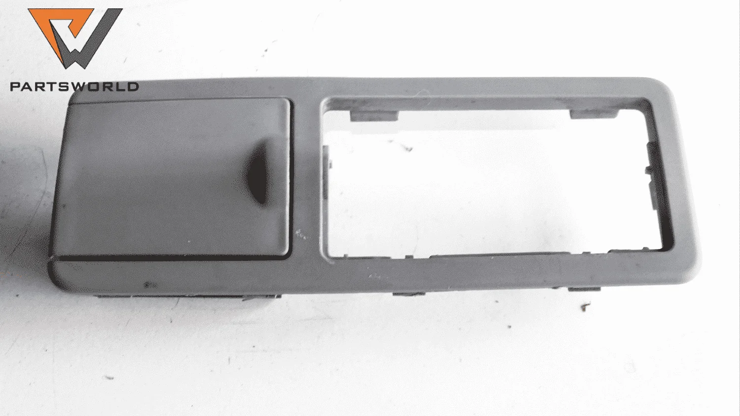 Лайсна около плафон таван заден ляв за VW Touareg 2.5 TDI (R5) 174 hp (7L) (SUV)