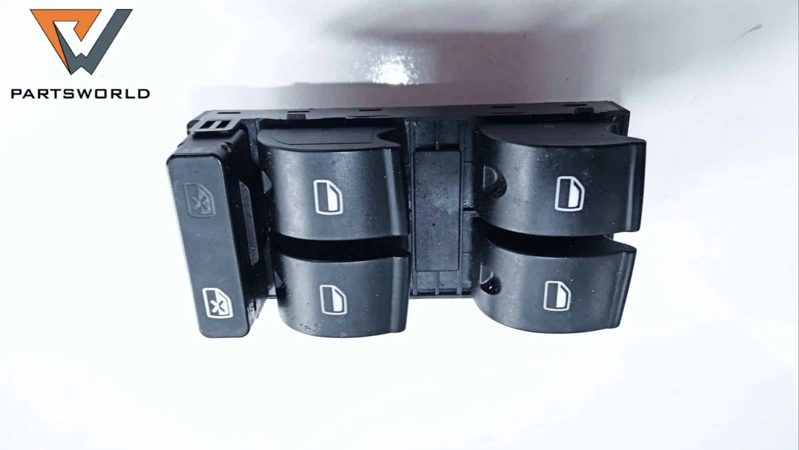 Панел копчета ел. стъкла за AUDI A4 1.9 TDI 116 hp (Avant) (B7)