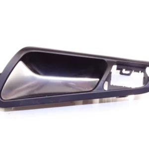 Вътрешна дръжка предна лява  за vw passat 6 variant (b6.3c5) 1.4 tsi ecofuel 150 hp cdga (combi)