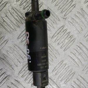 Помпичка чистачки VW Passat B6 2006г.