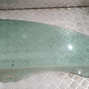 Стъкло врата VW Passat B6 2006г.(предно дясно)