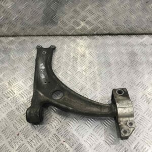 Преден ляв носач VW Passat 6,2006г.