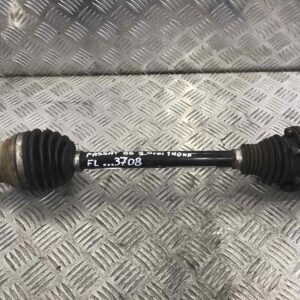 Предна лява полуоска VW Passat B6,2.0TDI,140кс.,2006г.