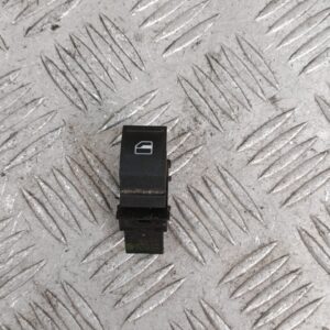 Бутон VW Passat B6 2006г.