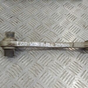 Носач Mercedes C220 CDI W204 2011г.(заден ляв)