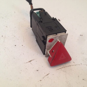 Бутон за аварийни светлини за VW Passat B6, /2005-2010/