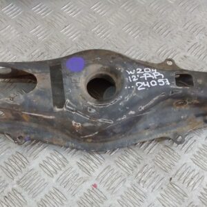 Носач Mercedes C250 CDI W204 2012г.(заден десен)