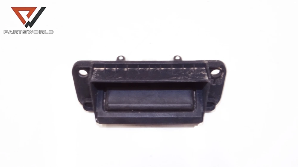 Бутон отваряне заден капак А2047500293 за Mercedes-Benz C-class (W204) C 180 1.8 Kompressor 156 hp (sedan)