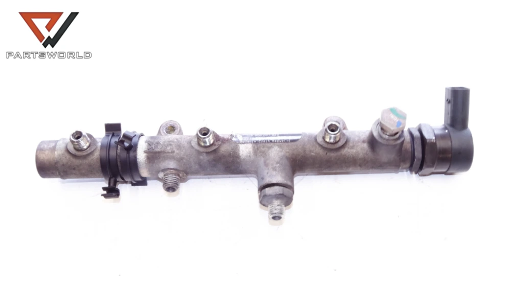 Горивна рейка с датчик 059130090j за audi a6 (4f,c6) quattro 3.0 tdi 224 hp (sedan) Горивна рейка с датчик 059130090j за audi a6 (4f,c6) quattro 3.0 tdi 224 hp (sedan)