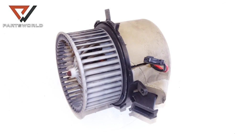 Моторче парно за audi a4 (b8 8k) 2.0 tdi 143 hp (avant) Моторче парно за audi a4 (b8 8k) 2.0 tdi 143 hp (avant)