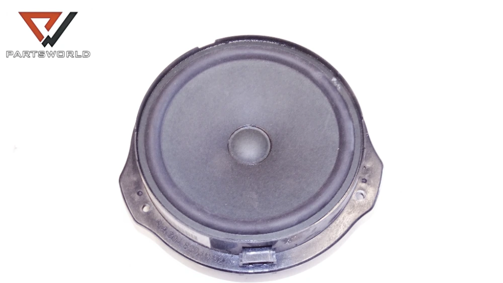 Високоговорител преден десен A2048201902 за Mercedes-Benz C-class (W204) C 180 1.8 Kompressor 156 hp (sedan)