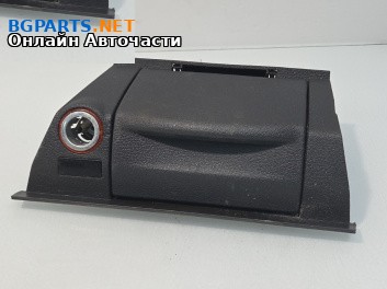 Пепелник за Volkswagen Caddy III (03.2004 - 05.2015)